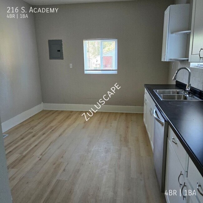Foto del edificio - 216 S. Academy-