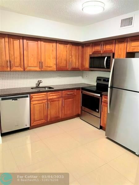 Foto del edificio - 3640 N 56th Ave
