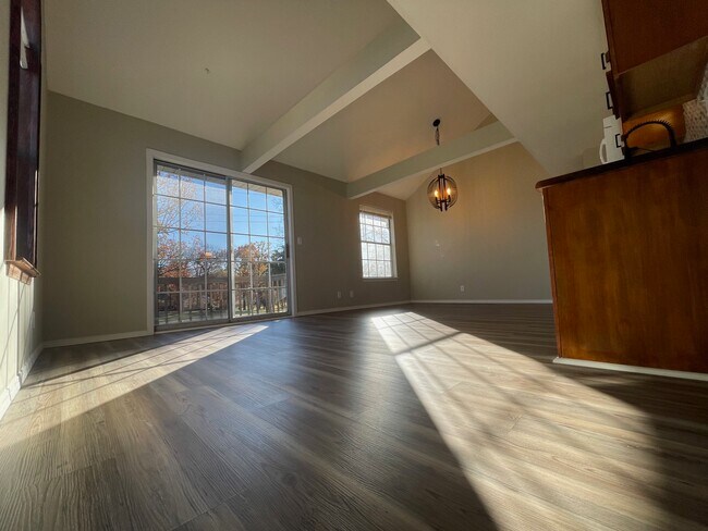 Foto del edificio - 16 Fall Creek Trail