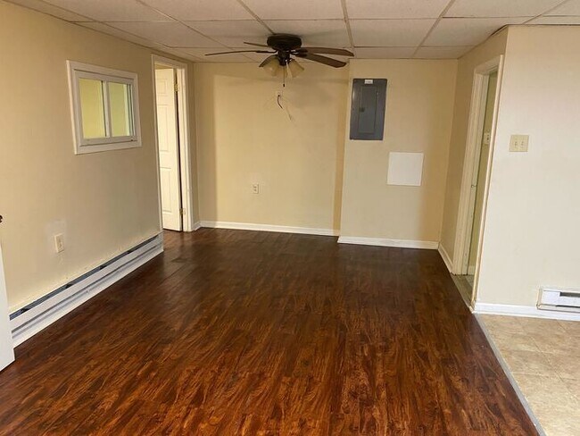 Building Photo - 432 N 64th St