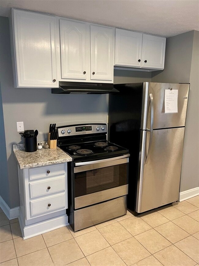 Building Photo - 117 Riverview Dr