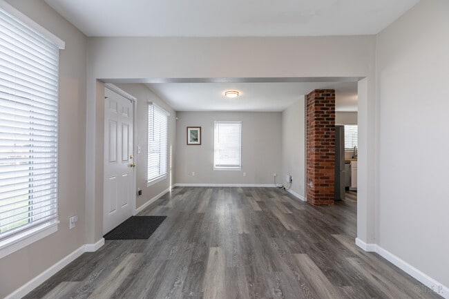 Foto del edificio - 33450 SW Hall St