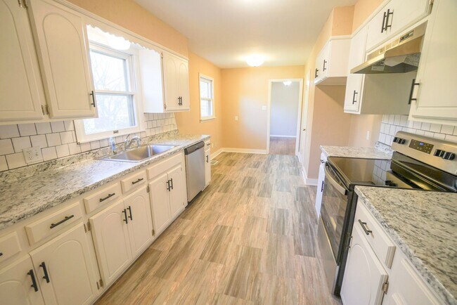 Building Photo - 3 bed, 1 1/2 bath home near the campus of the University of Oklahoma