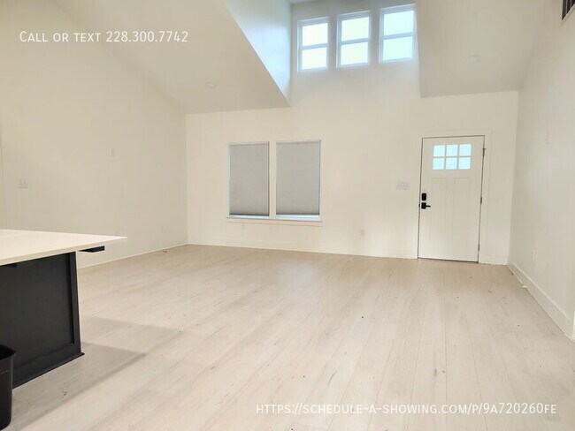 Building Photo - 13770 Wildflower Ln