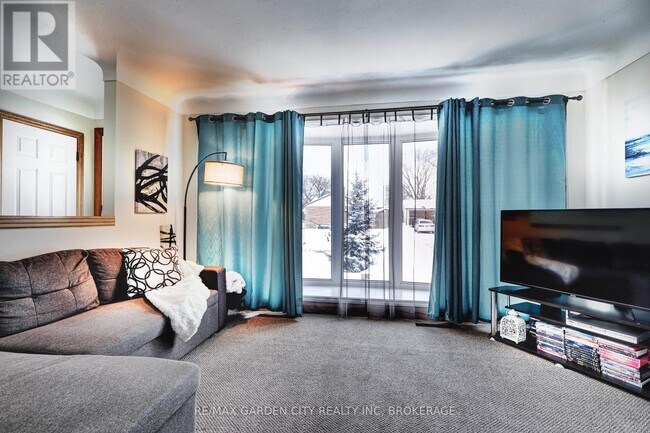 Photo du bâtiment - 59 Jacobson Ave