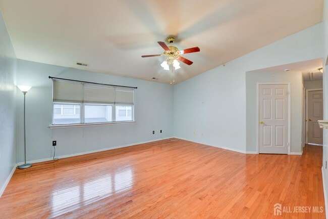 Building Photo - 144 Keswick Dr