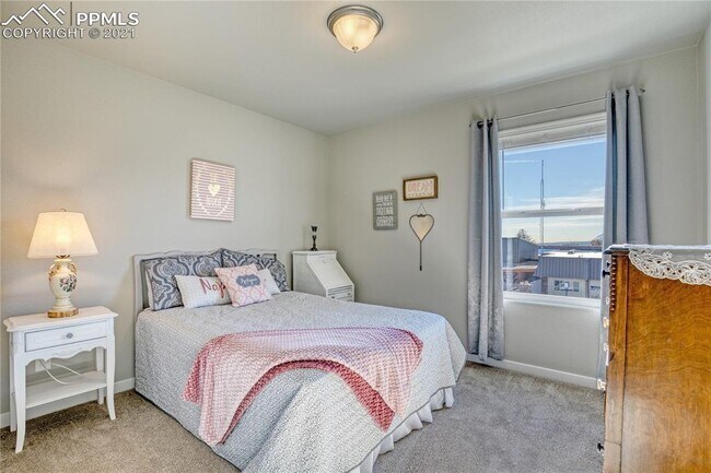 Bedroom 2 - 1765 Sandy Shore Lane