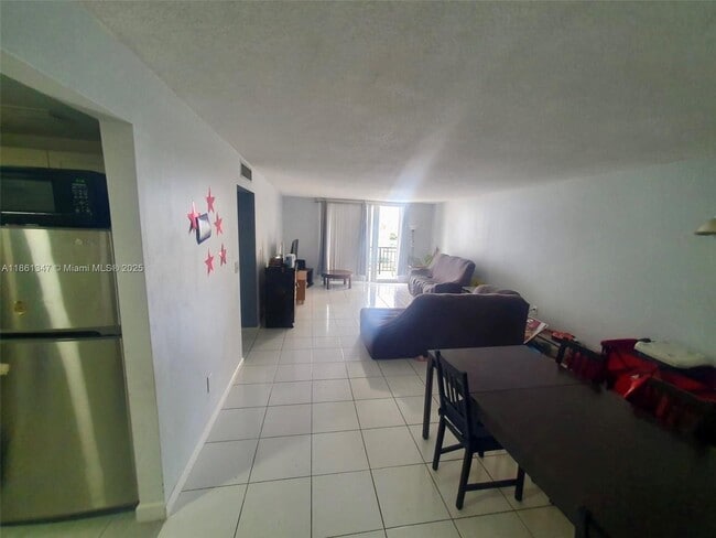 Building Photo - 1501 S Ocean Dr