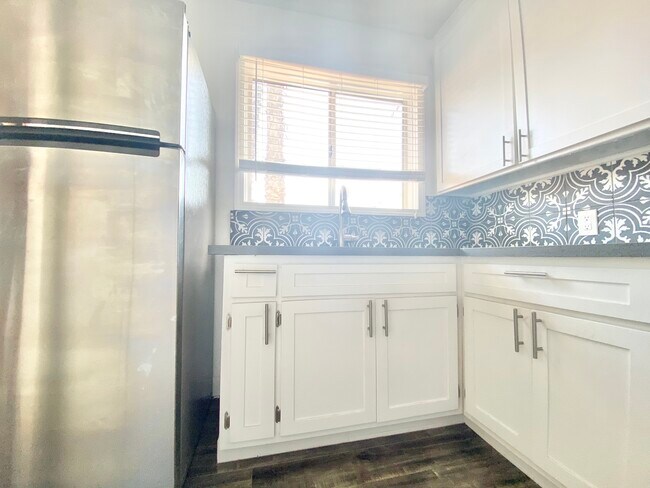 Foto del edificio - 295 Barthe Dr Pasadena, CA 91103