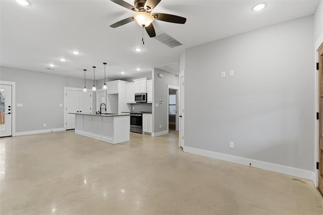 Building Photo - 116 Harrison St