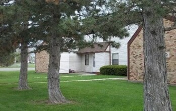 Building Photo - 45 Vine St