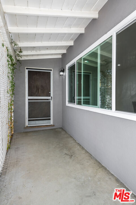 Building Photo - 839 Wilcox Ave