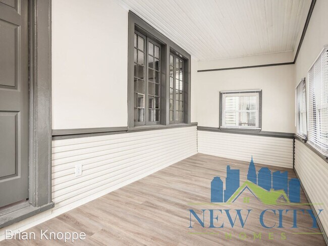 Building Photo - 3 br, 1.5 bath House - 390 S Guilford Ave