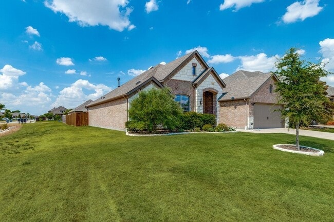 Photo - 4005 Gray Wolf Drive House