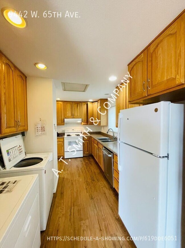 Foto del edificio - Three Bedroom Duplex Located In Arvada-Ava...