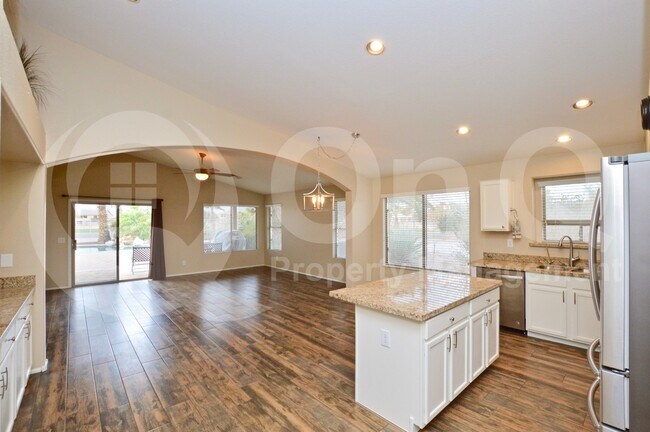 Foto del edificio - 21802 Allen Ct