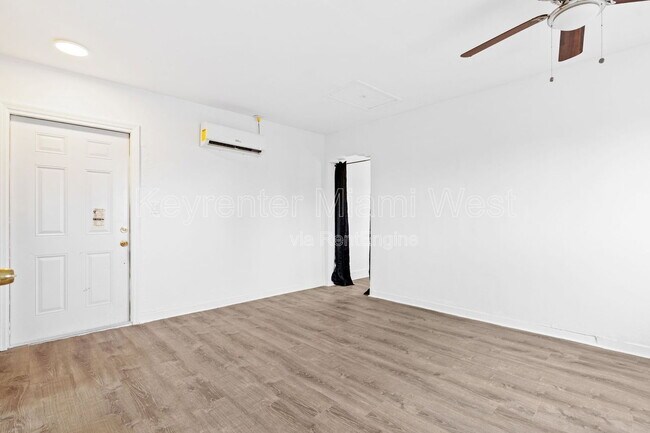 Foto del edificio - 2911 NW 132nd Terrace