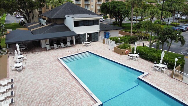 Foto del edificio - 7747 SW 86th St