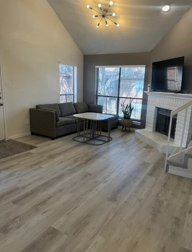 Building Photo - 3130 Walnut Bend Ln