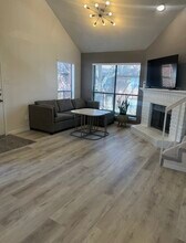 Building Photo - 3130 Walnut Bend Ln