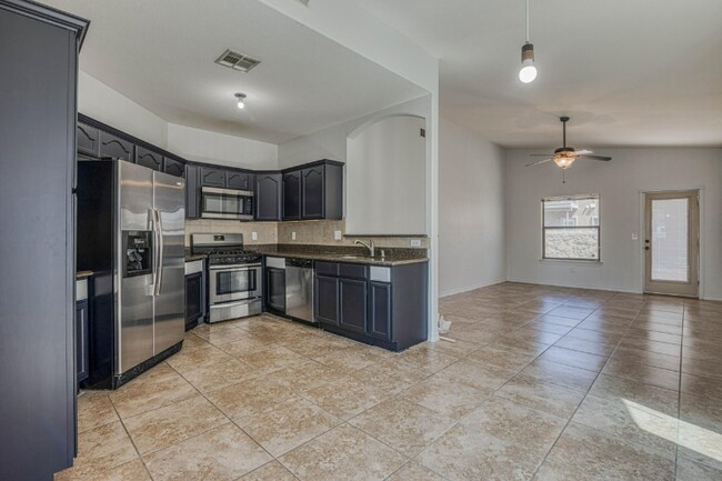 Building Photo - 12920 Hidden Grove Dr