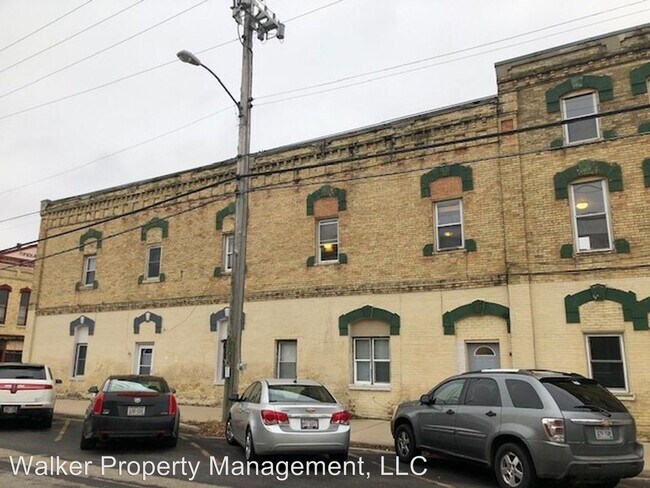 Building Photo - 205 Baldwin St