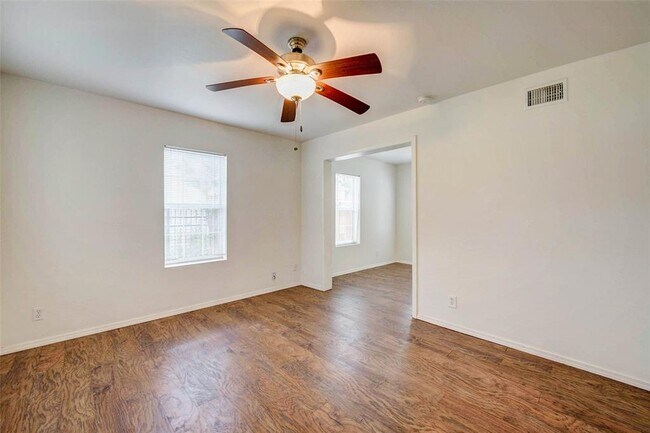 Foto del edificio - 5644 McCormick St