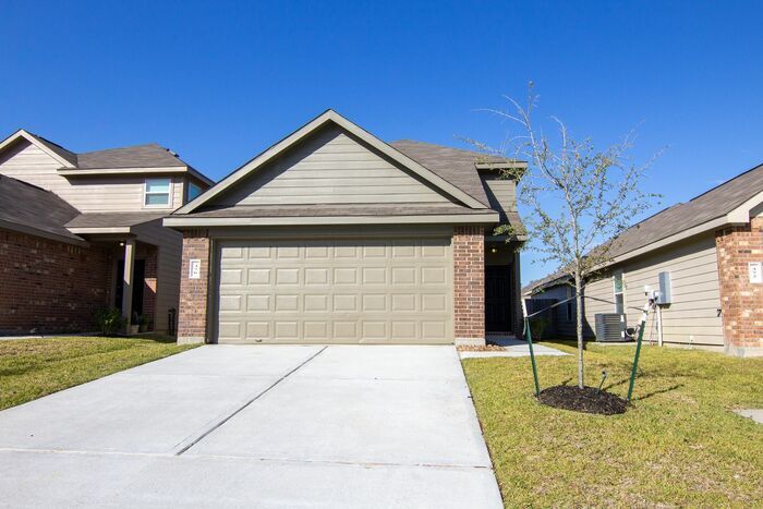 Foto principal - 376 N Meadows Dr