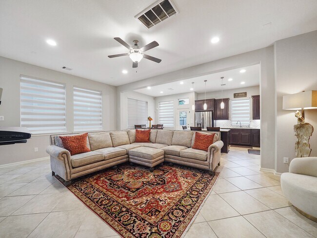 Foto del edificio - 18434 Jasmine Garden Pl