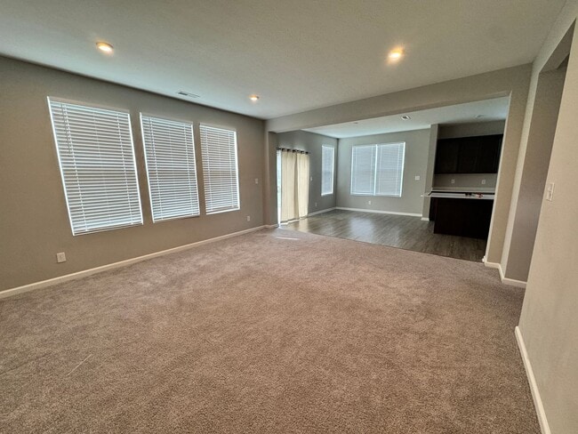 Building Photo - 3238 Creekridge Ct