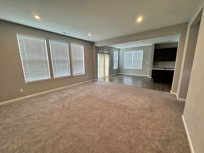 Foto del edificio - 3238 Creekridge Ct