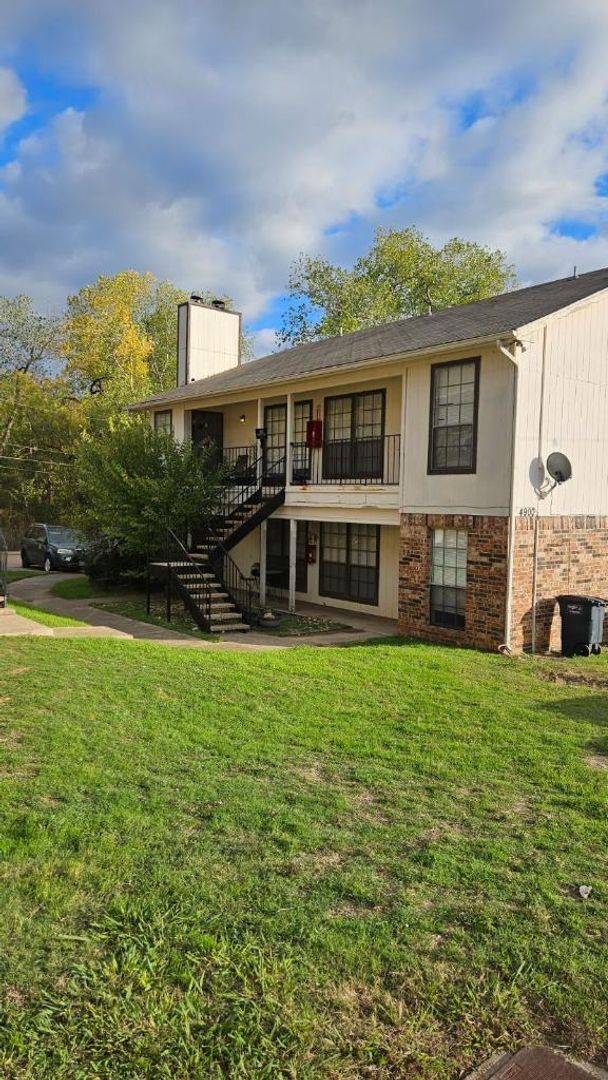 Building Photo - 4900 Brianhill Dr