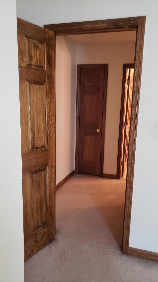 Hallway Closet - 1550 Kaiser Ave