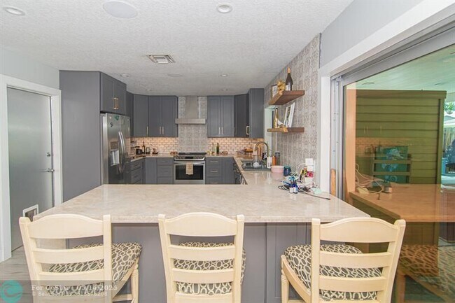 Foto del edificio - 3251 NW 65th St