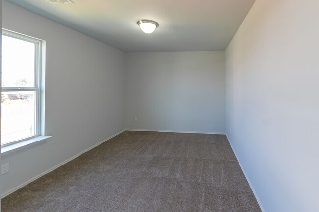 Foto del edificio - *$500 Off Move-in Special* Charming 3-Bedr...