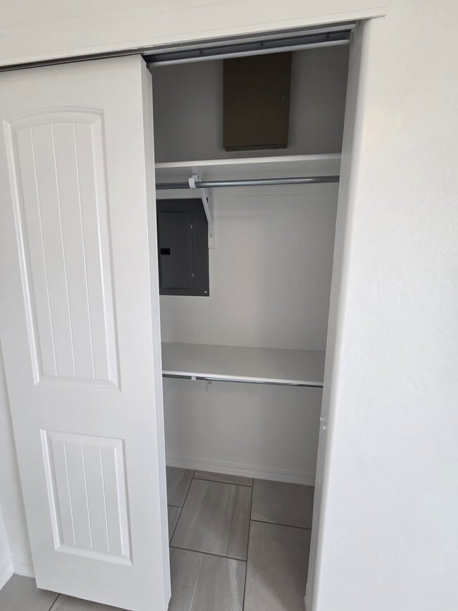 Closet Room #2 - 13101 Lopez Rd