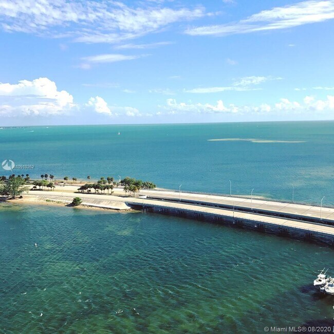 Building Photo - 2451 Brickell Ave