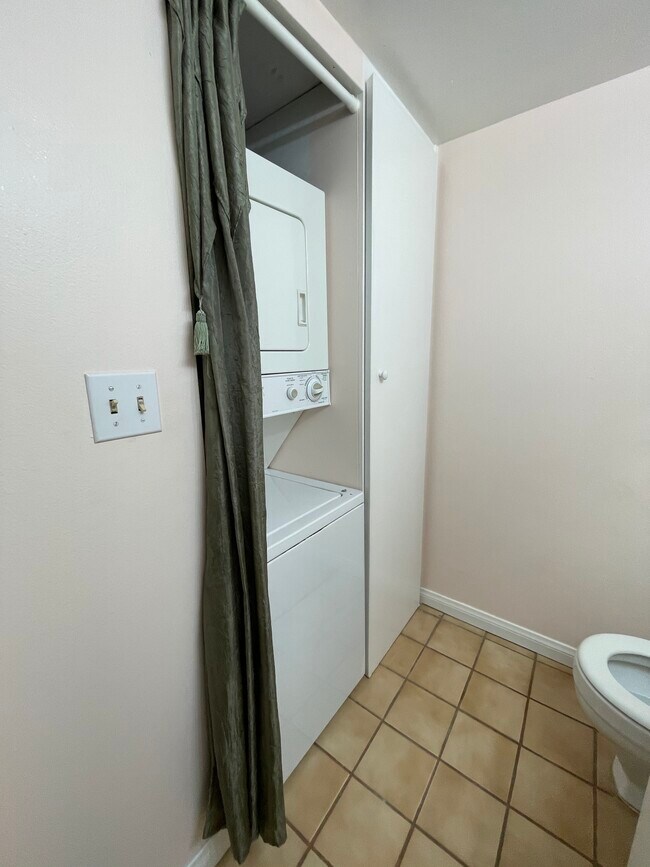 8030 Corte Del Sol, Santee, CA 92071 Townhome Rentals in Santee CA