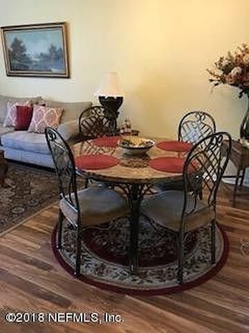 Foto del edificio - 242 Scrub Jay Dr