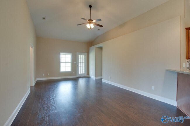 Foto del edificio - 103 Fields Pond Dr