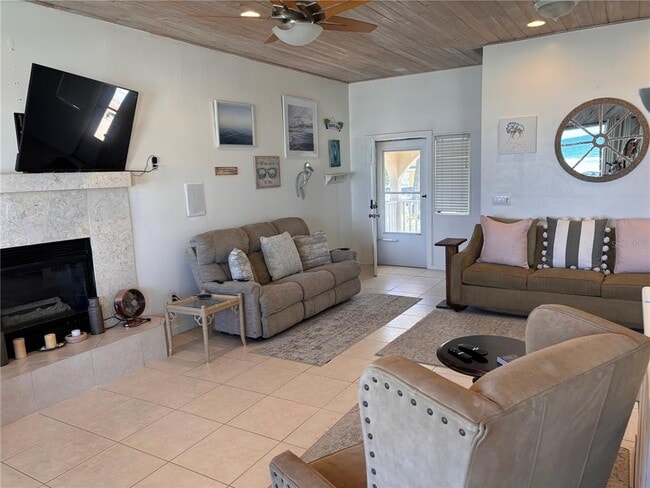 Building Photo - 919 N Atlantic Ave