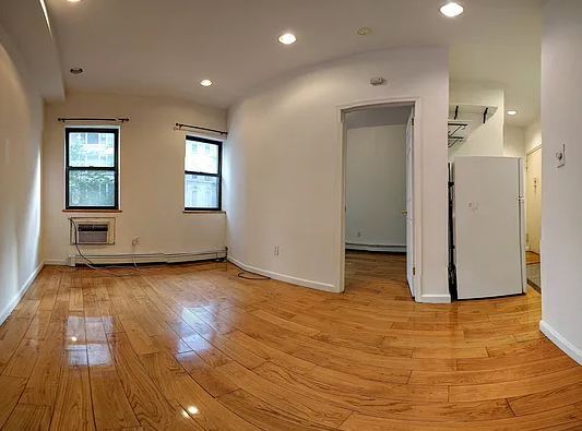 Foto del edificio - 249 E 53rd St
