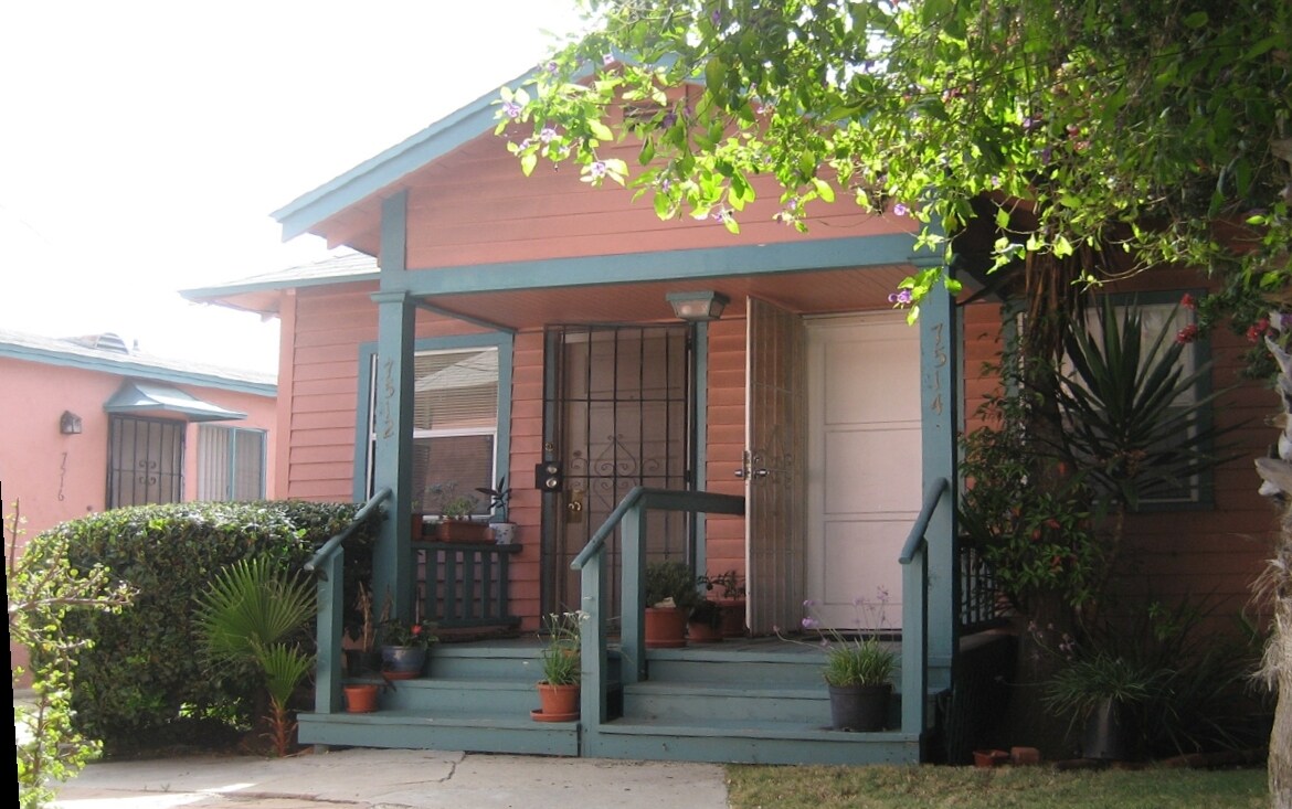 Foto principal - 7510-7516 Draper Ave