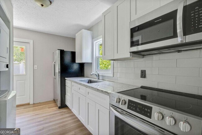 Foto del edificio - 2805 Sanford Rd SE