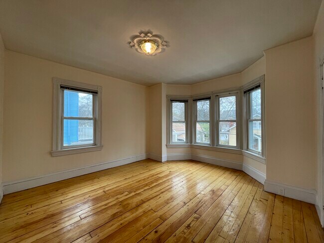 Building Photo - 41 Pitman St