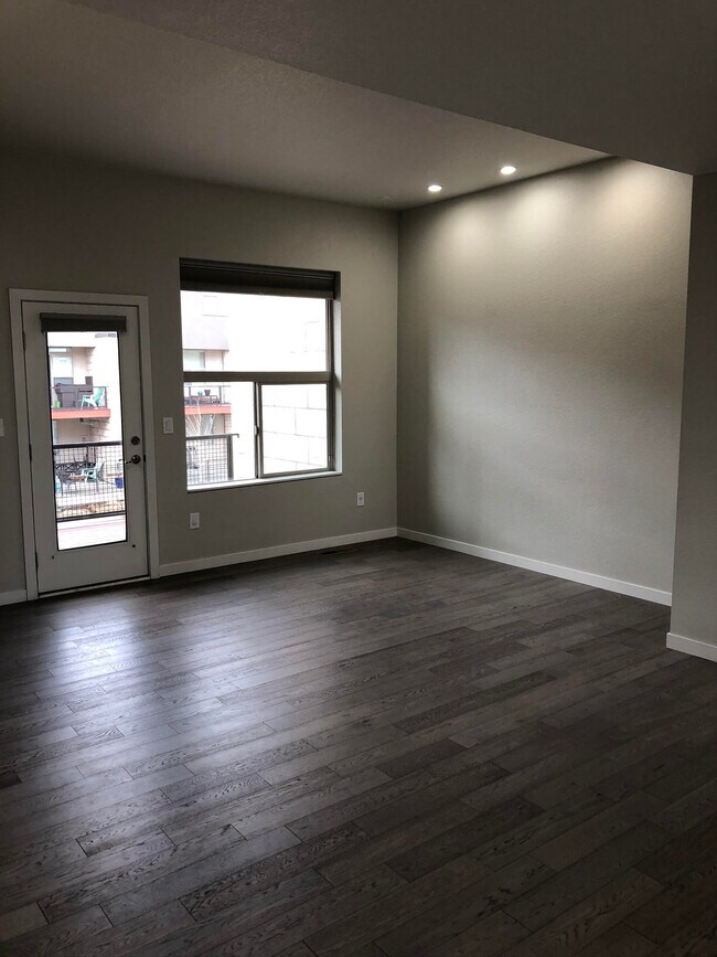Foto del edificio - 9025 E 49th Pl