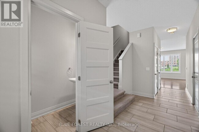 Photo du bâtiment - 3025 Singleton Ave