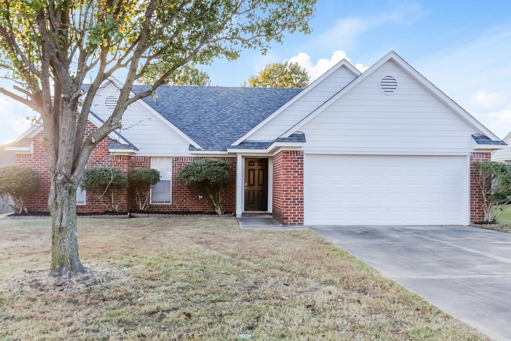 Primary Photo - 9163 Bentley Woods Dr