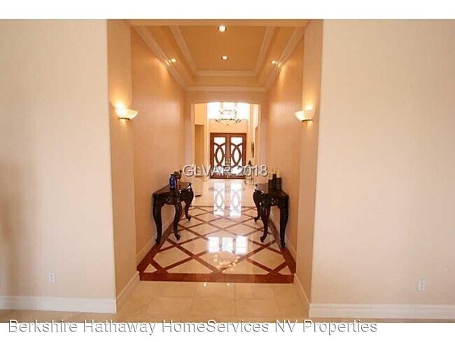 Building Photo - 4 br, 3.5 bath House - 2258 Green Mountain Ct