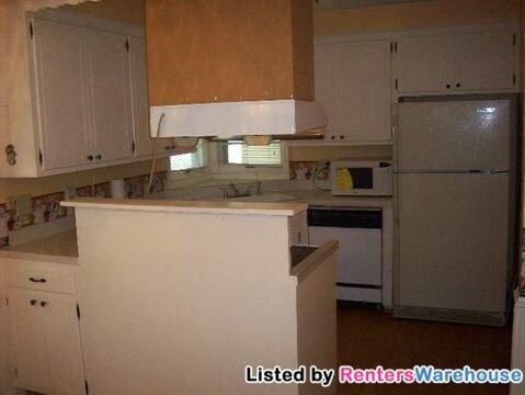 Building Photo - 1415 Burke Ave W